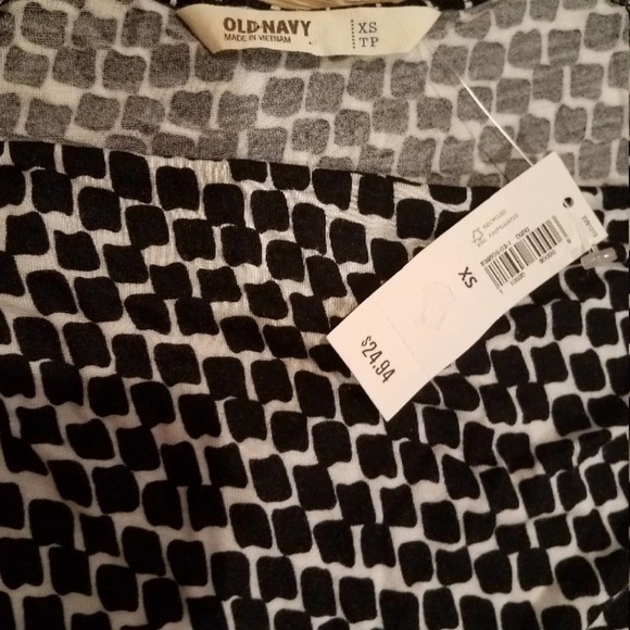 𝅺OLD Navy Soft Stretchy Top XS NWT - Picture 3 of 5